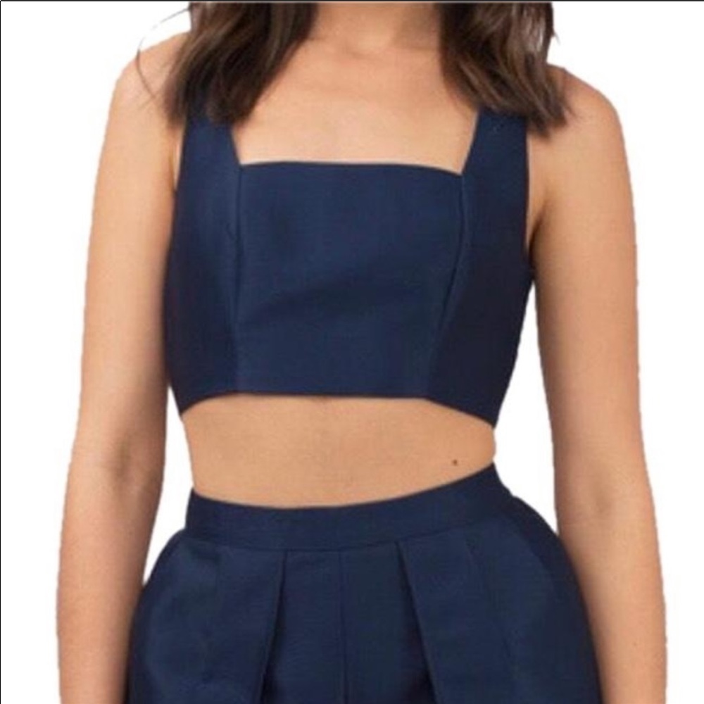 Tobi - Square Crop Top